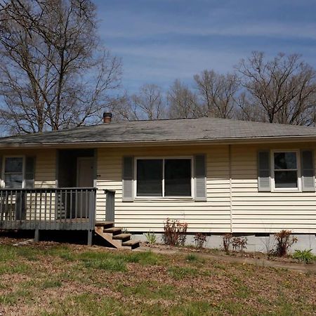 Cozy Retreat For Your Upcoming Trip Knoxville Exterior photo